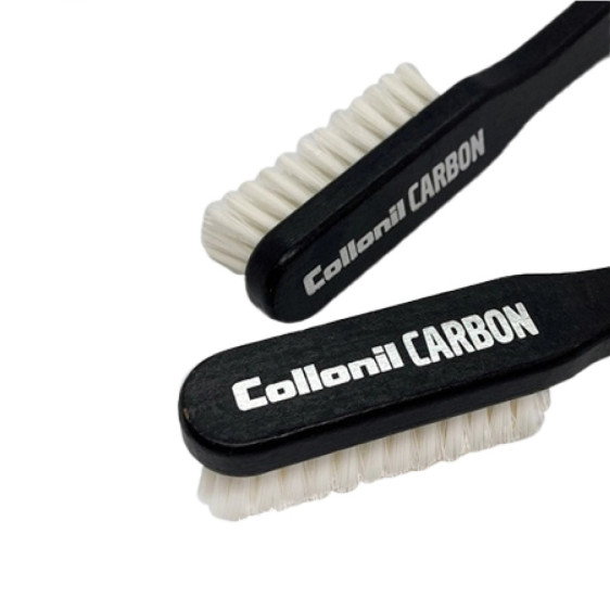 detail Carbon Lab čistící kartáč Collonil