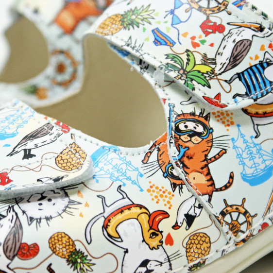 detail ZDRAVÁ OBUV VIENA DESENHO CARTOON