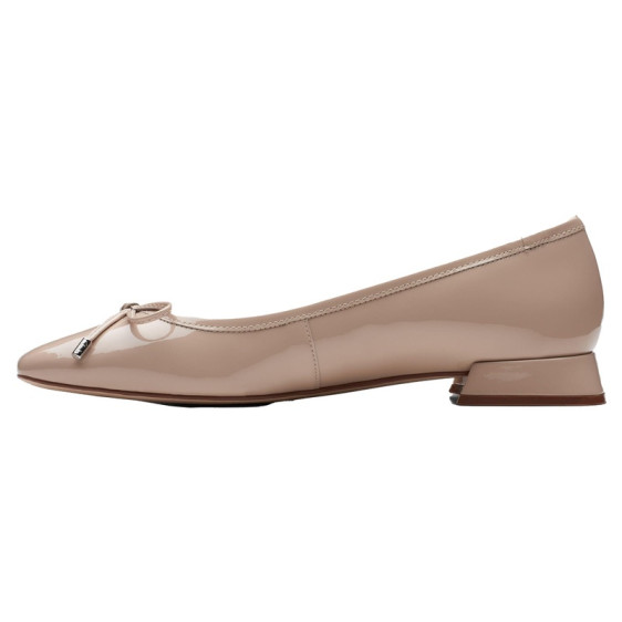 detail OBUV CLARKS UBREE 15 STEP SAND PATENT