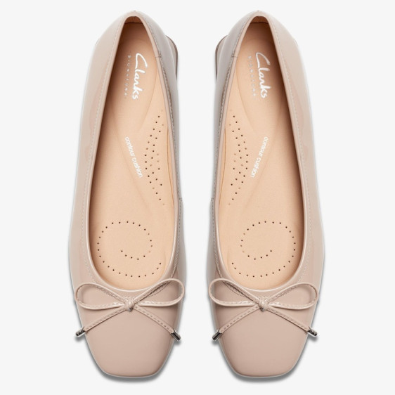 detail OBUV CLARKS UBREE 15 STEP SAND PATENT