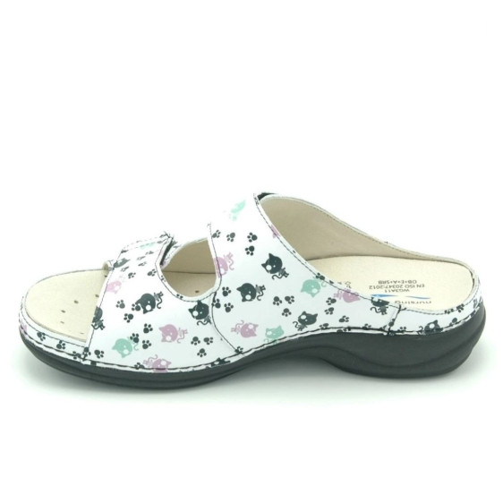 detail Viena kočky Nursing Care