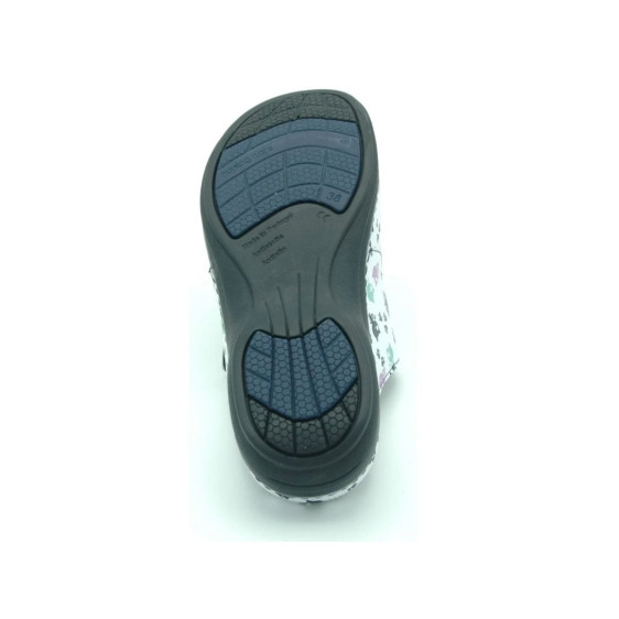 detail Viena kočky Nursing Care