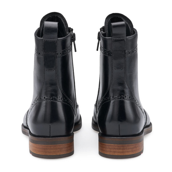 detail 25-243-00 Obuv Lloyd