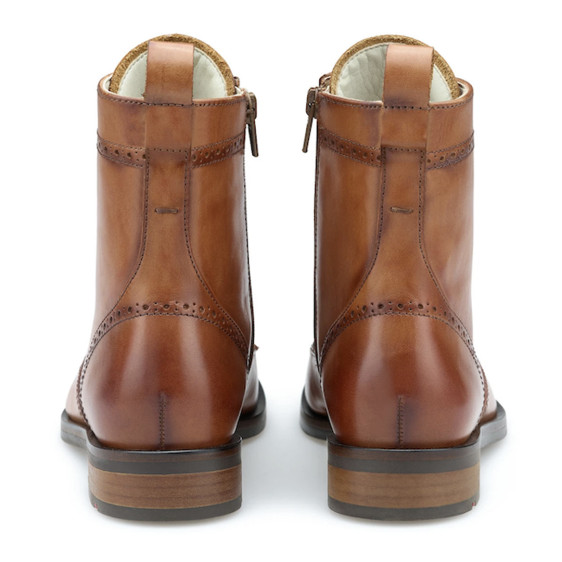 detail 25-243-03 Obuv Lloyd