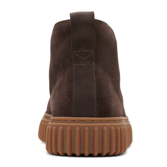 detail OBUV CLARKS TORHILL DESERT BOOT DARK BROWN SUEDE