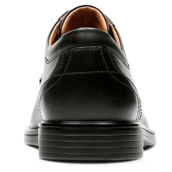 detail OBUV CLARKS UN ALDRIC PARK BLACK LEATHER