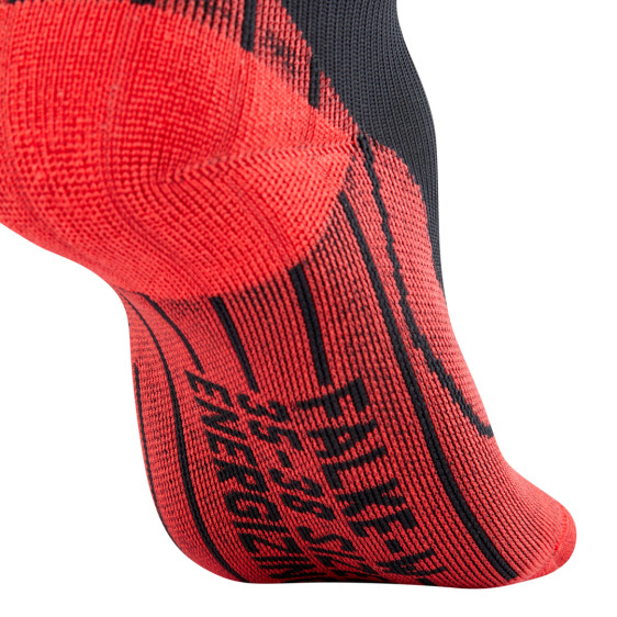 detail 16020 Ponožky Falke Energizing 3008 black 35-38