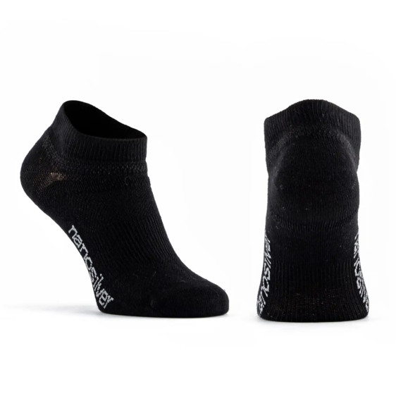 detail Kotníkové ponožky Nanosilver M 39/42 černé