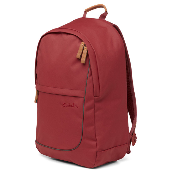 detail Pure Red Satch FLY batoh